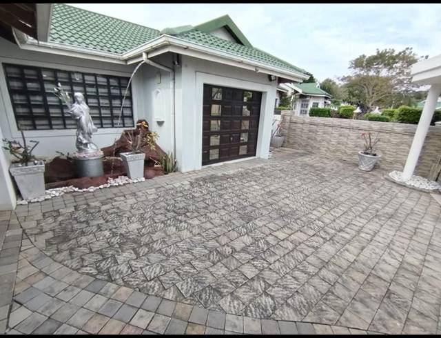 4 BEDROOM HOUSE FOR SALE IN SOMERSET PARK